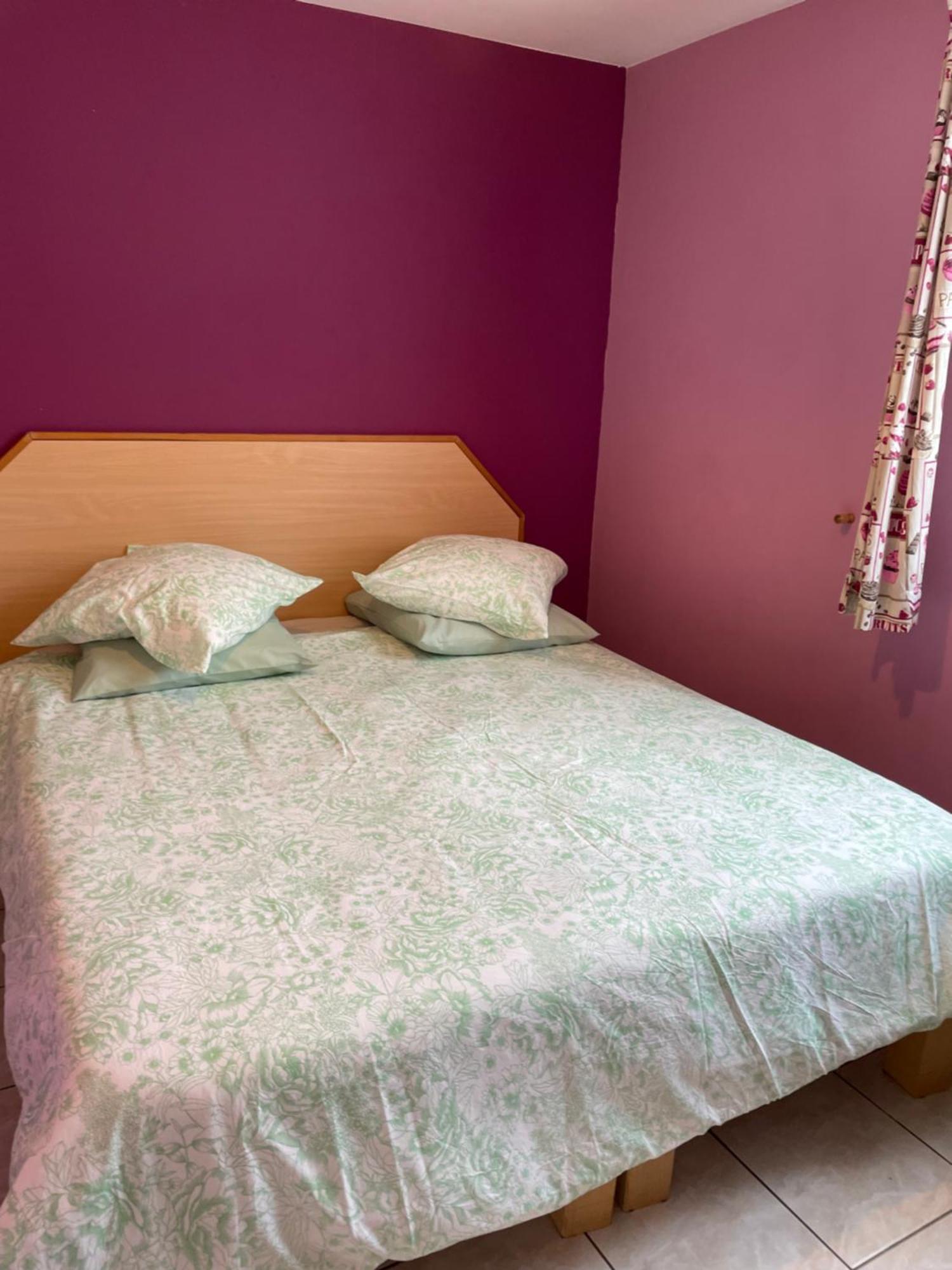 Bed and Breakfast La Ferme De Montard Montmorot Habitación foto