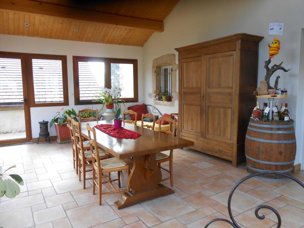Bed and Breakfast La Ferme De Montard Montmorot Exterior foto